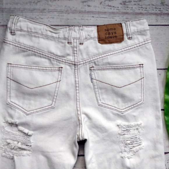 SOMEDAYS LOVIN' White Ripped Boyfriend Jeans XS - Picture 7 of 8